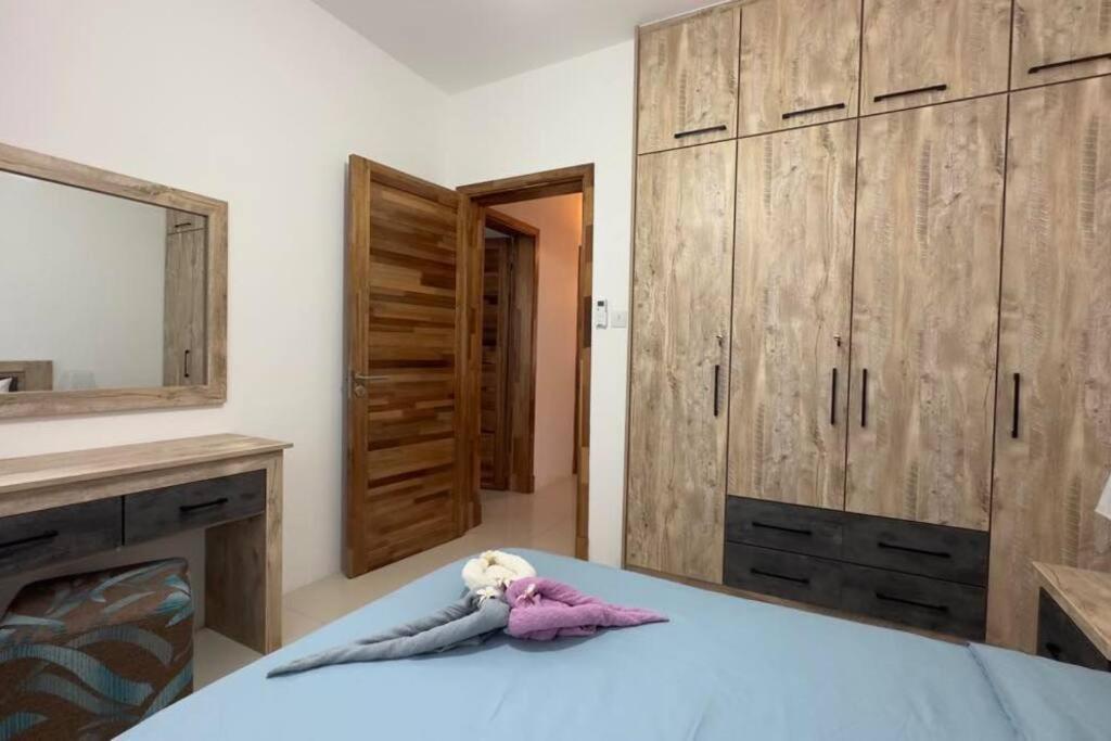 Seasand-Entire Luxury 3 Bd Condo - Close To Beach Flic-en-Flacq Exteriör bild