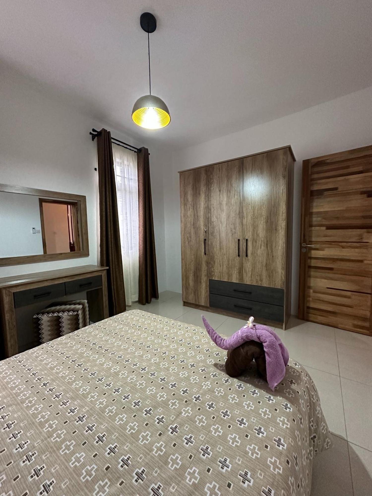 Seasand-Entire Luxury 3 Bd Condo - Close To Beach Flic-en-Flacq Exteriör bild